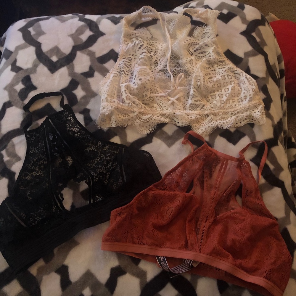 LOT OF 9 Victoria’s Secret pink bras!